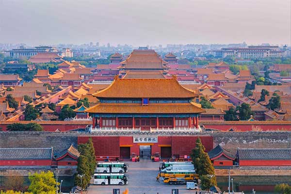 北京旅遊攻略：跟團遊、自由行還是定製遊？深度解析與實用指南